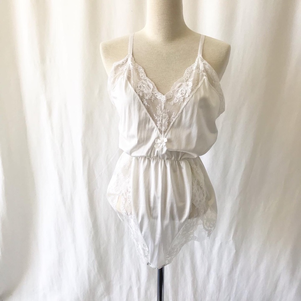 Vintage Darling nylon lace teddy size M